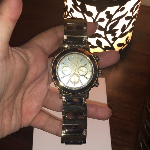 MK watch - Picture 3 of 3